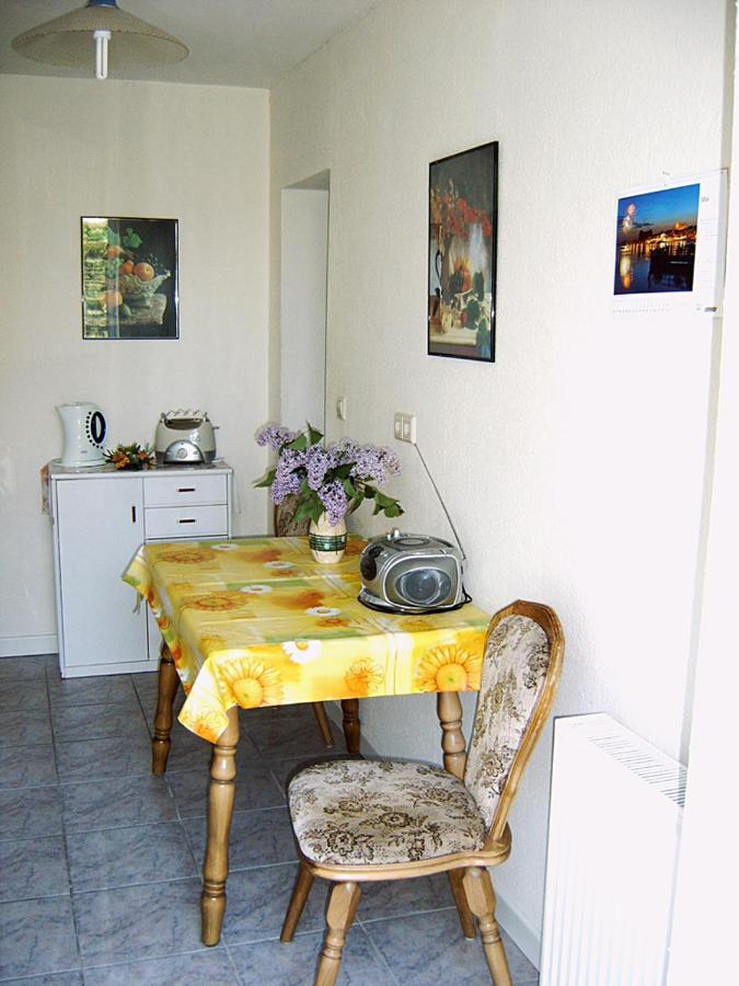 Ferienwohnungen "Marie" Mit Terrassen, Inclusive Park- Und Stellplaetze Am Haus, Mueritz-Strand Nur 700M, Altstadt 10Min, Ruhige Lage, Waren  Dış mekan fotoğraf