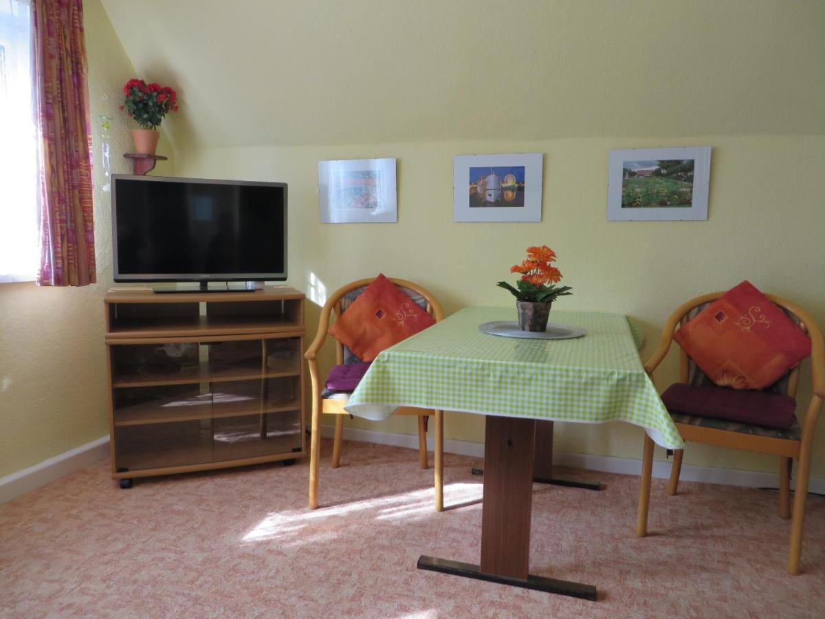 Ferienwohnungen "Marie" Mit Terrassen, Inclusive Park- Und Stellplaetze Am Haus, Mueritz-Strand Nur 700M, Altstadt 10Min, Ruhige Lage, Waren  Dış mekan fotoğraf